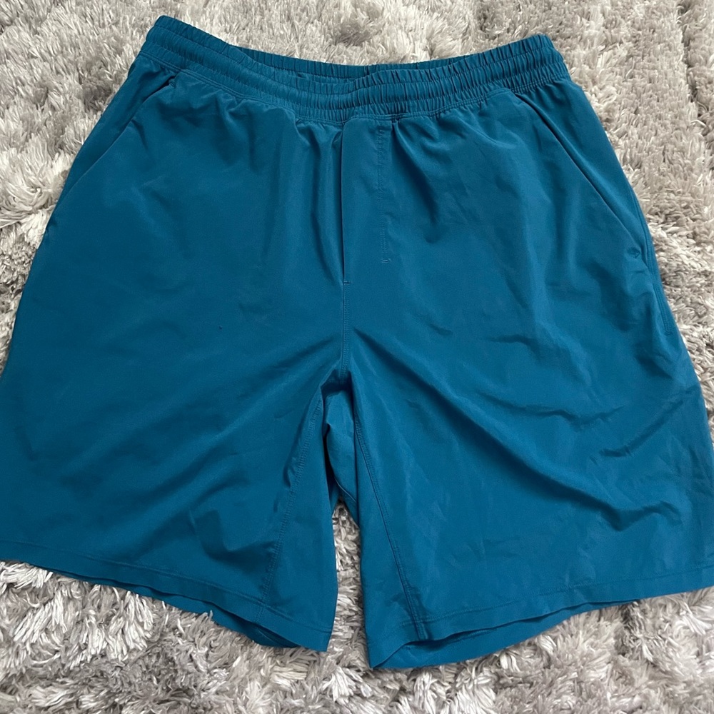 **SOLD**Men’s Lululemon shorts